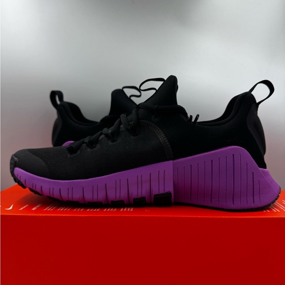 Nike Free Metcon 6 Black Vivid Purple
BRAND NEW Size 9 Women - Picture 6 of 8